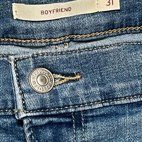 NWT Levi’s Women’s Boyfriend Stellar Stretch Mid Rise Tapered Ankle Jeans Sz 31 - Picture 9 of 9